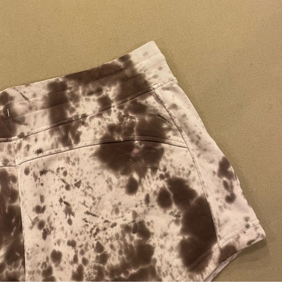 lululemon Women’s Inner GlowShorts 3” Terry Size 14 (Missing Drawstring) - Picture 6 of 11